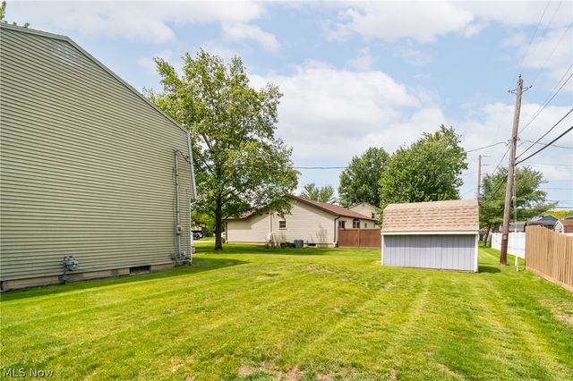 6908 Hidden Valley Drive, Amherst, OH 44001