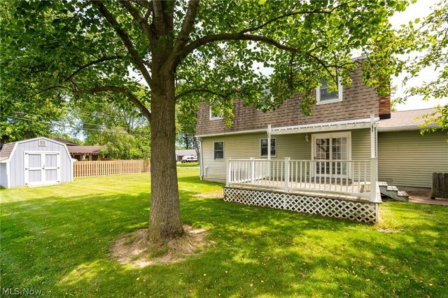 6908 Hidden Valley Drive, Amherst, OH 44001