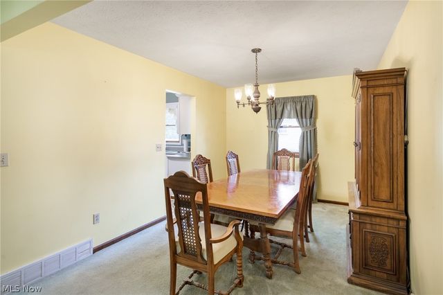 6908 Hidden Valley Drive, Amherst, OH 44001