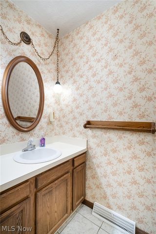 6908 Hidden Valley Drive, Amherst, OH 44001