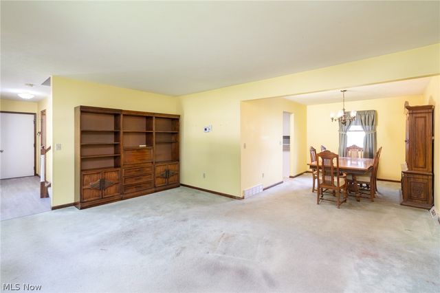 6908 Hidden Valley Drive, Amherst, OH 44001