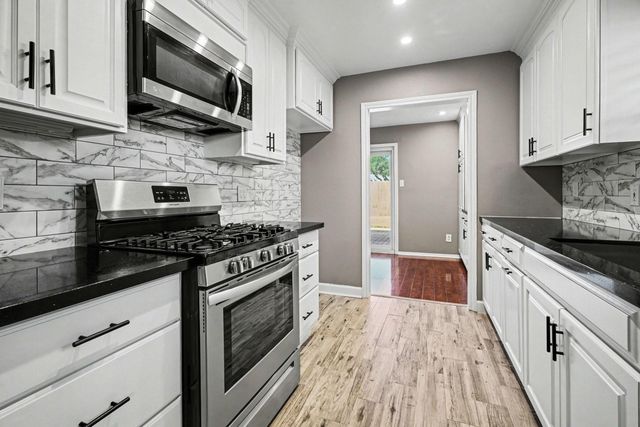 3304 Camellia Avenue, Pasadena, TX 77505