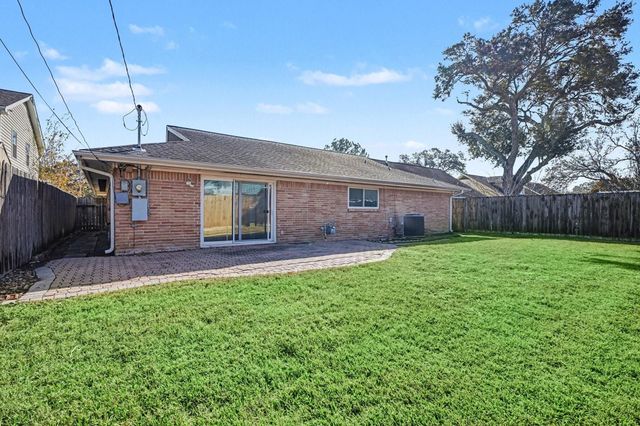 3304 Camellia Avenue, Pasadena, TX 77505