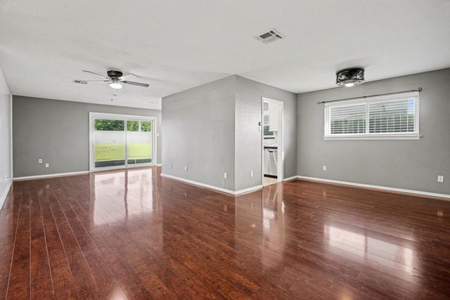 3304 Camellia Avenue, Pasadena, TX 77505