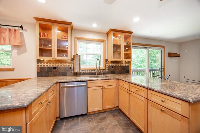 1242 FAIRVIEW AVE, Havertown, PA 19083