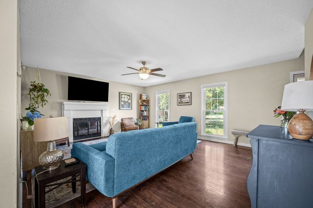 648 Greystone Dr, Lascassas, TN 37085