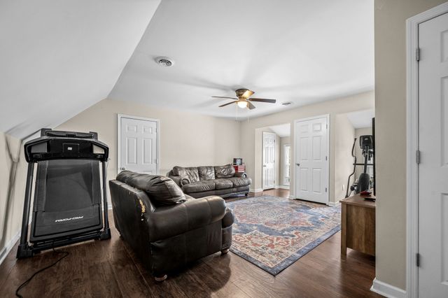 648 Greystone Dr, Lascassas, TN 37085
