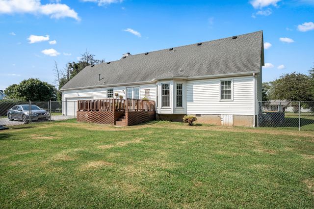 648 Greystone Dr, Lascassas, TN 37085