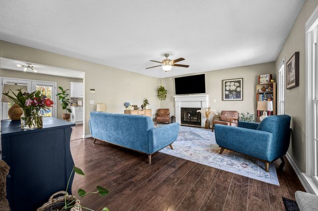 648 Greystone Dr, Lascassas, TN 37085