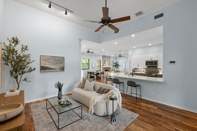 10101 Jupiter Hills DR, Austin, TX 78747