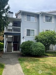 7453 Newcastle Golf Club Road #L305, Newcastle, WA 98059