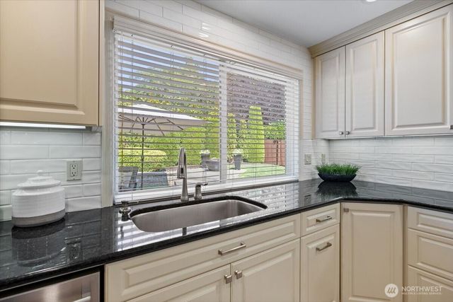 20404 NE 35Th Street, Sammamish, WA 98074