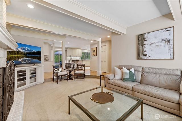 20404 NE 35Th Street, Sammamish, WA 98074