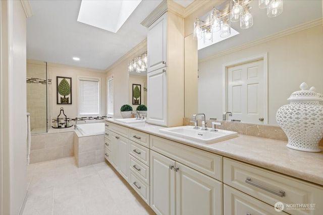 20404 NE 35Th Street, Sammamish, WA 98074