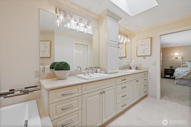 20404 NE 35Th Street, Sammamish, WA 98074