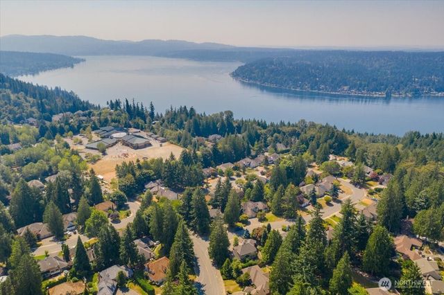 20404 NE 35Th Street, Sammamish, WA 98074