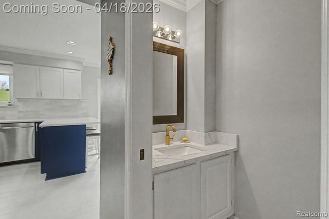 523 Dorchester Way, Milford, MI 48381