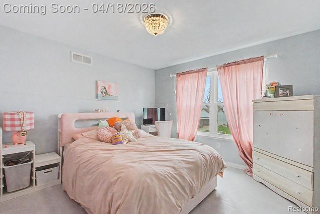 523 Dorchester Way, Milford, MI 48381