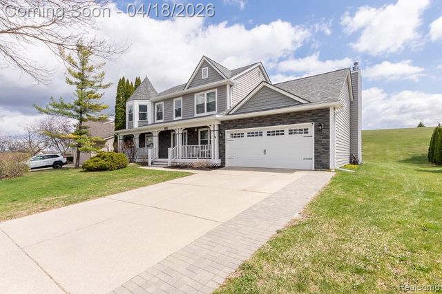 523 Dorchester Way, Milford, MI 48381