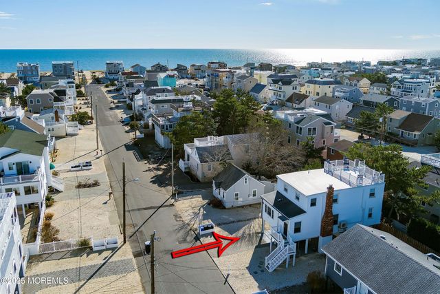 28 Jacqueline Avenue, Long Beach Twp, NJ 08008