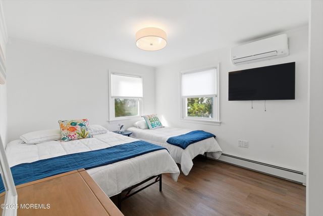 28 Jacqueline Avenue, Long Beach Twp, NJ 08008