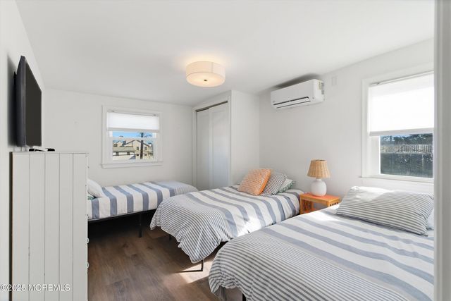 28 Jacqueline Avenue, Long Beach Twp, NJ 08008