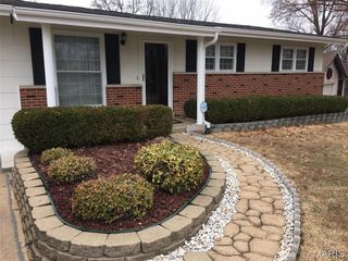 3015 Copenhagen Drive, St Louis, MO 63125