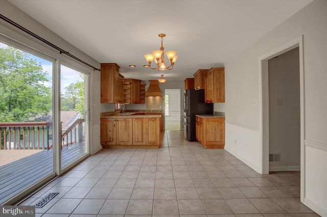 11459 VALLEYWOOD DR, Waynesboro, PA 17268