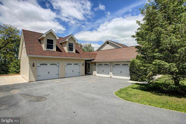 11459 VALLEYWOOD DR, Waynesboro, PA 17268