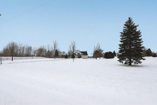 10880 W 7 Mile ROAD, Franksville, WI 53126