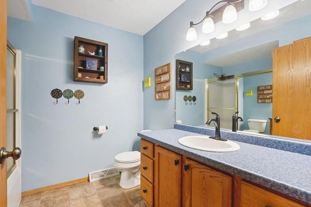 10880 W 7 Mile ROAD, Franksville, WI 53126