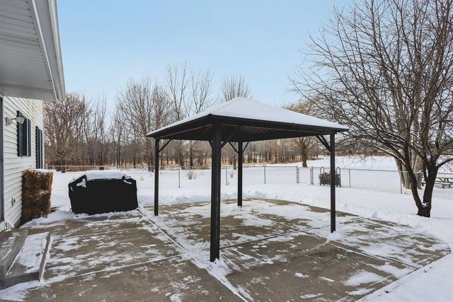 10880 W 7 Mile ROAD, Franksville, WI 53126