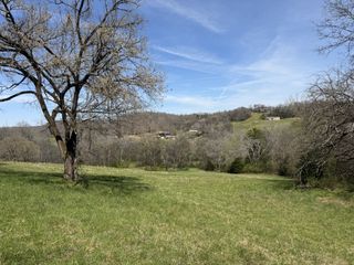 20 Fly Rd, Santa Fe, TN 38482
