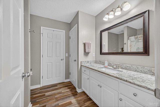 5127 Cocoa Dr, Pensacola, FL 32526