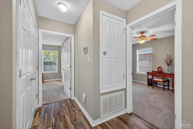 5127 Cocoa Dr, Pensacola, FL 32526