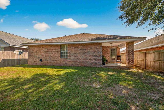 5127 Cocoa Dr, Pensacola, FL 32526
