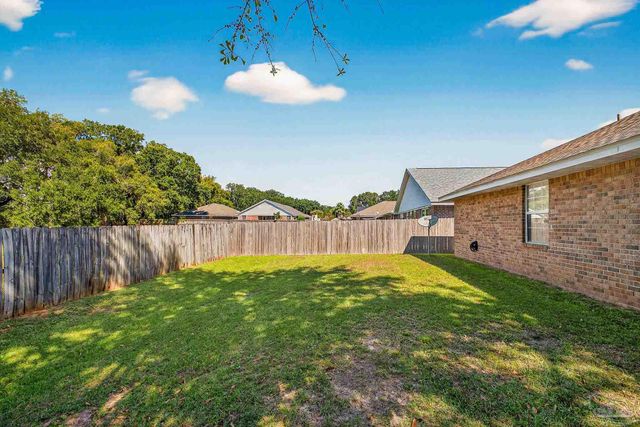 5127 Cocoa Dr, Pensacola, FL 32526