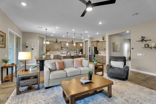 43423 N NATIONAL Court, New River, AZ 85087