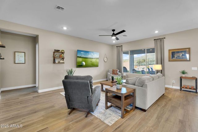 43423 N NATIONAL Court, New River, AZ 85087