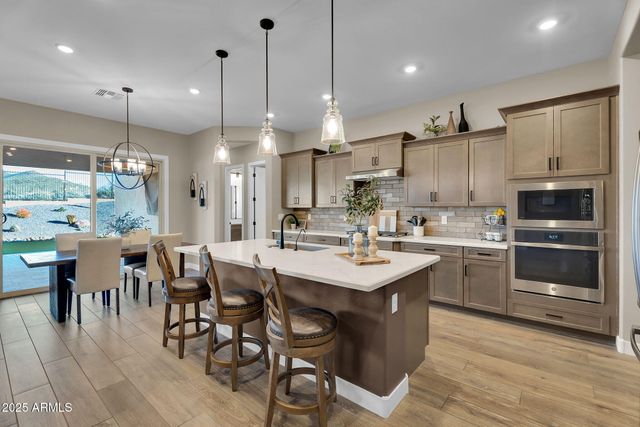 43423 N NATIONAL Court, New River, AZ 85087