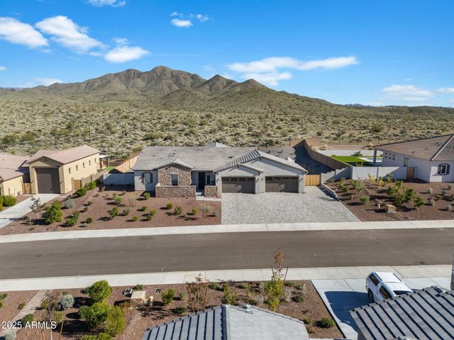 43423 N NATIONAL Court, New River, AZ 85087