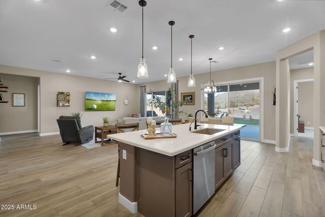 43423 N NATIONAL Court, New River, AZ 85087