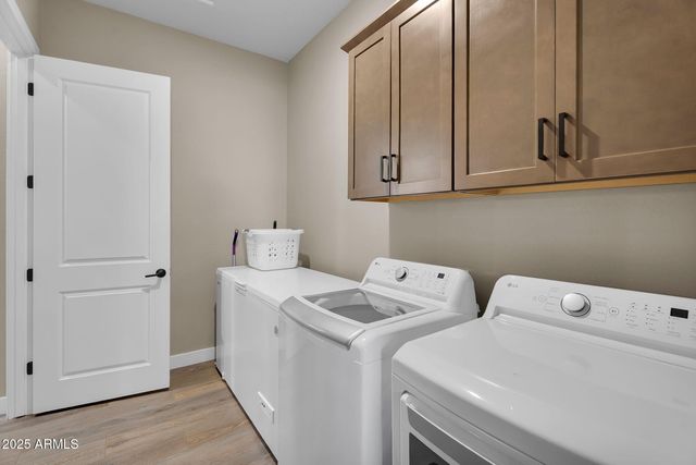 43423 N NATIONAL Court, New River, AZ 85087