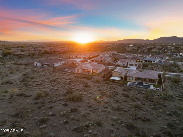 43423 N NATIONAL Court, New River, AZ 85087