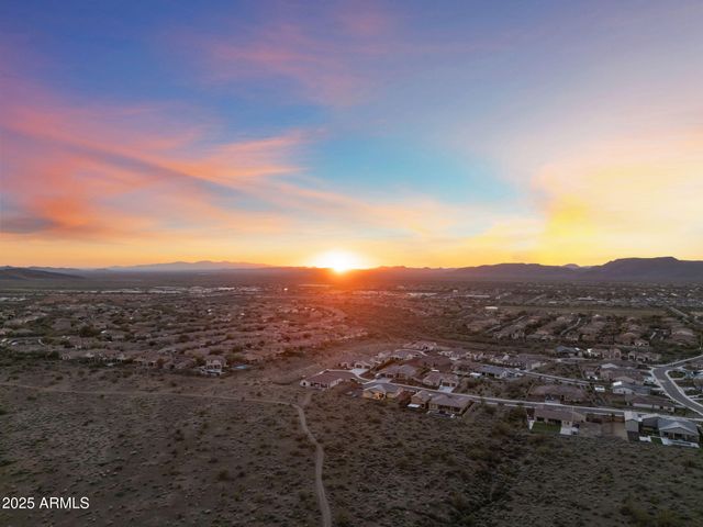 43423 N NATIONAL Court, New River, AZ 85087