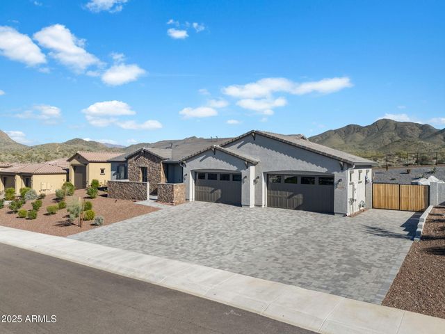 43423 N NATIONAL Court, New River, AZ 85087
