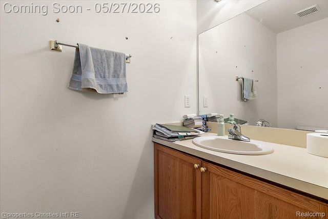 47274 Hunters Park Drive, Plymouth Charter Township, MI 48170