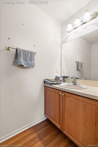 47274 Hunters Park Drive, Plymouth Charter Township, MI 48170