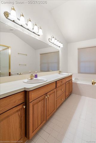 47274 Hunters Park Drive, Plymouth Charter Township, MI 48170