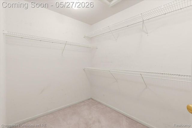 47274 Hunters Park Drive, Plymouth Charter Township, MI 48170